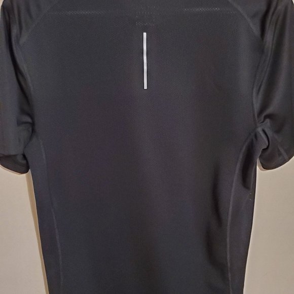 Nike Dri-Fit Running shirt - Picture 2 of 3